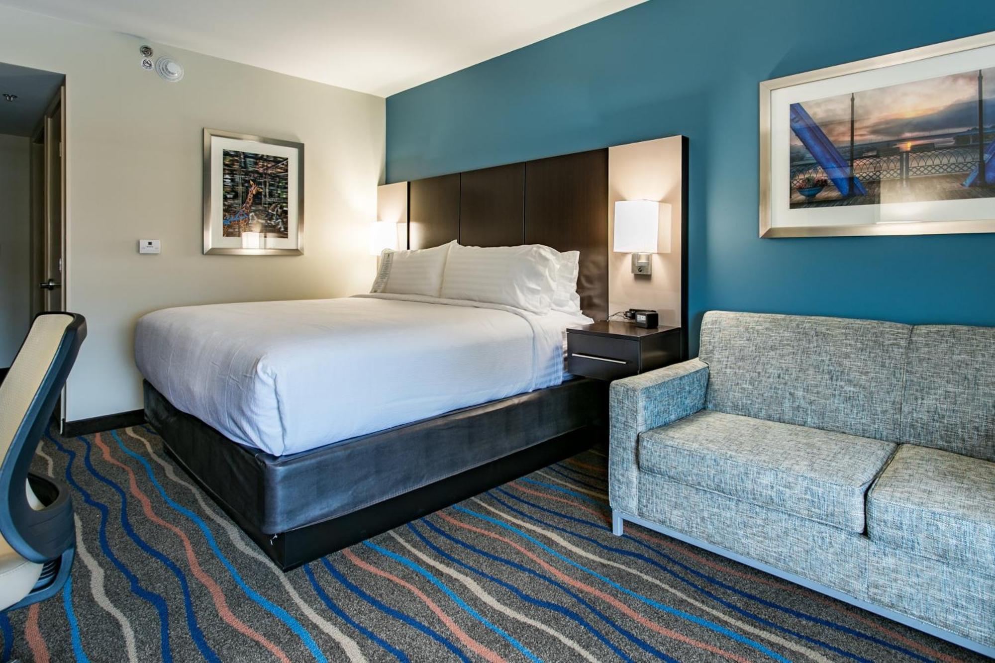 Standard King Room with Sofa Bed