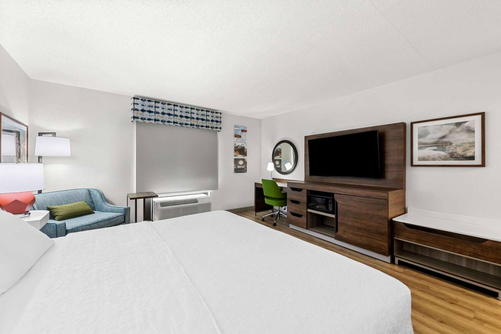 King Room King Bed Non-Smoking