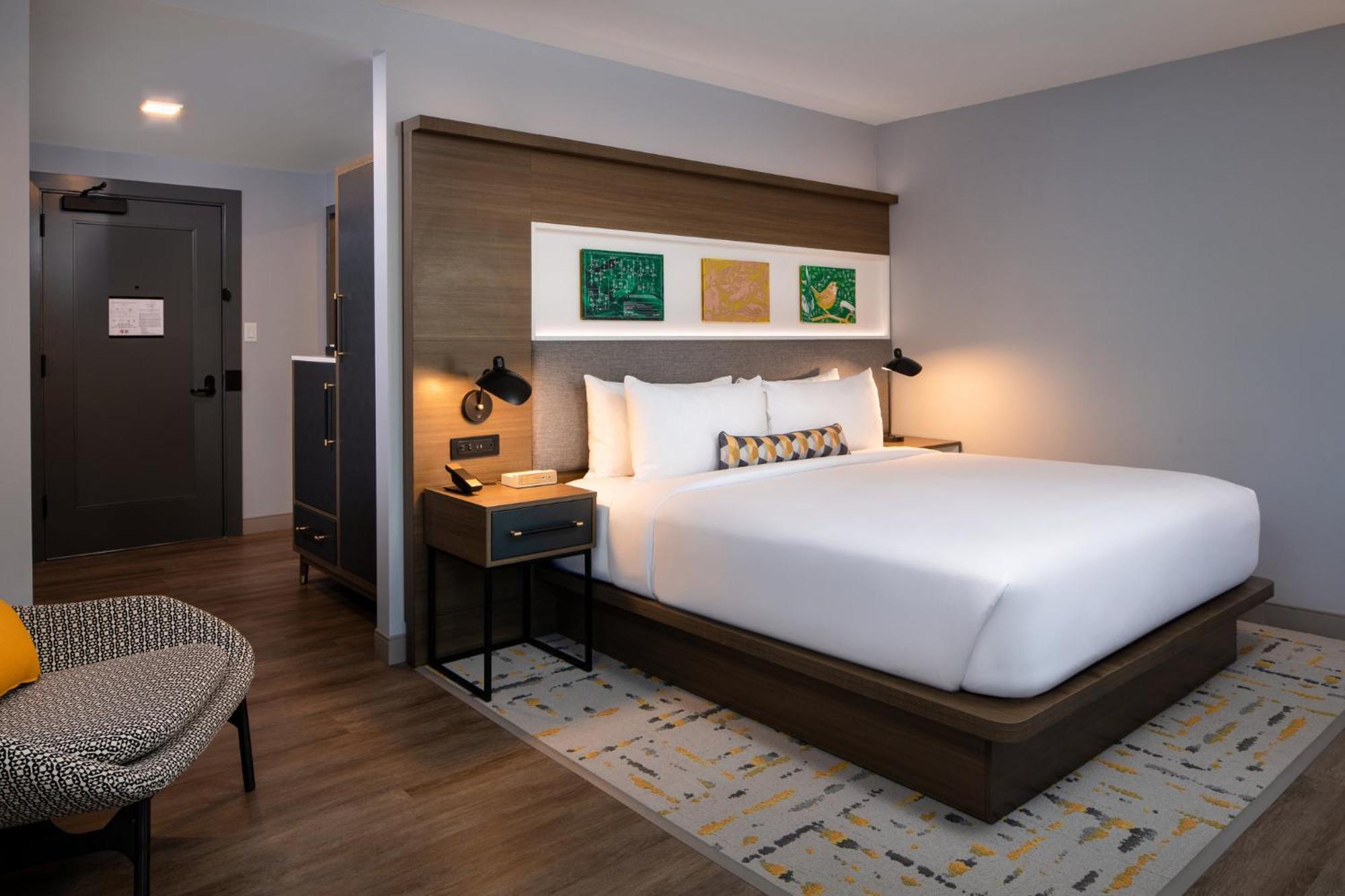 Standard King Room