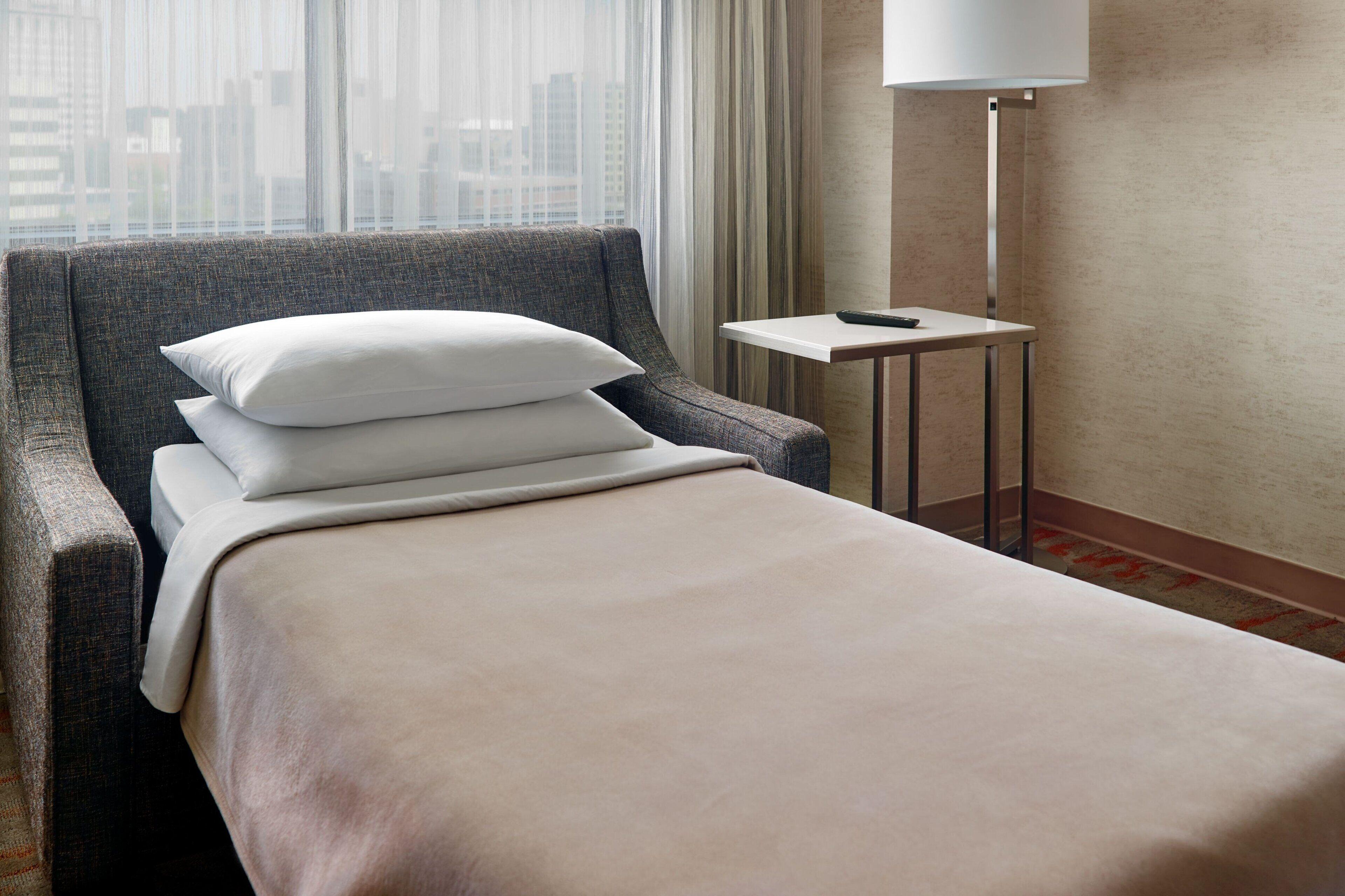 1 King Bed, Large Room,1679574203:JPEG