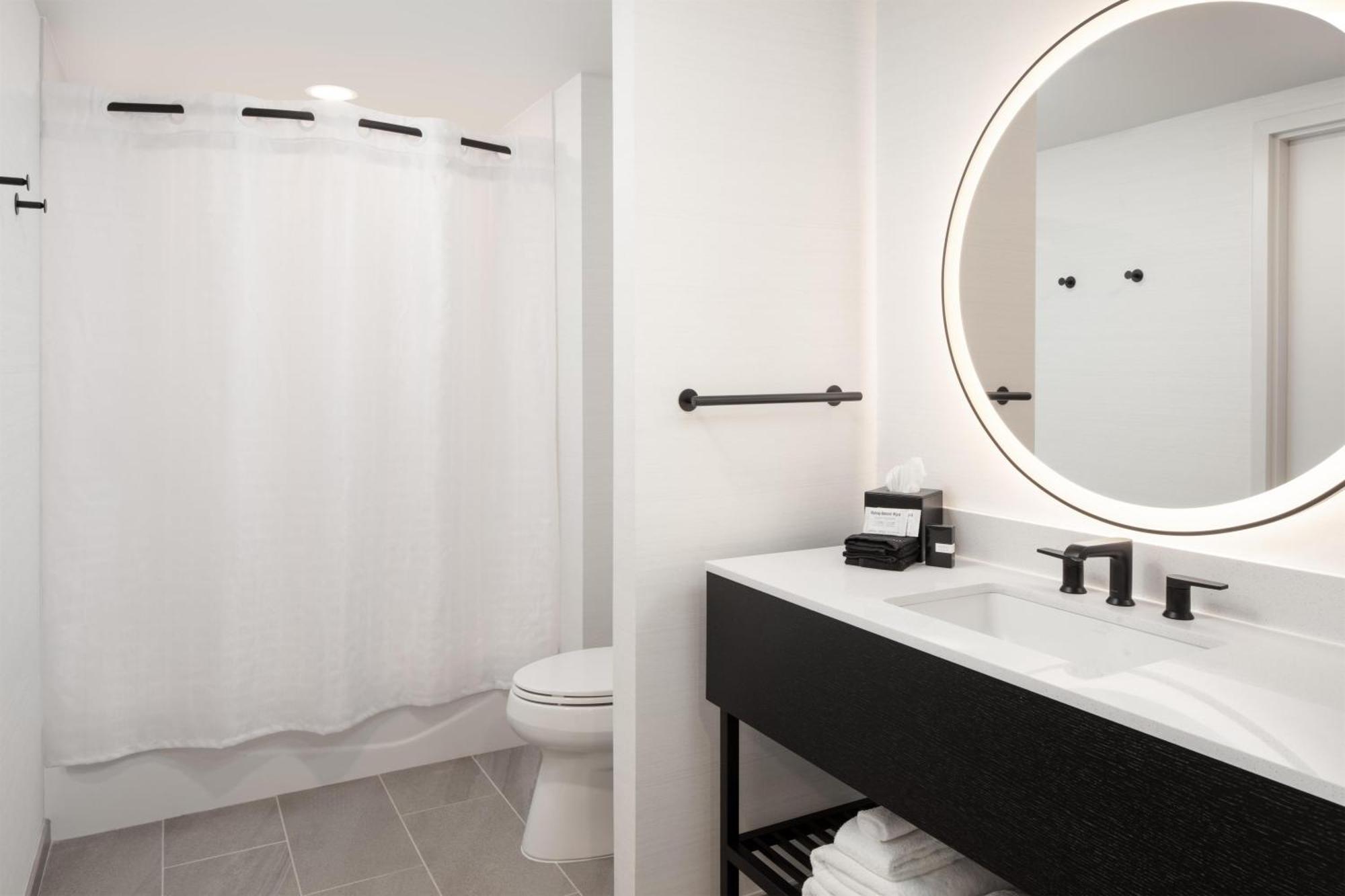 King Studio Suite