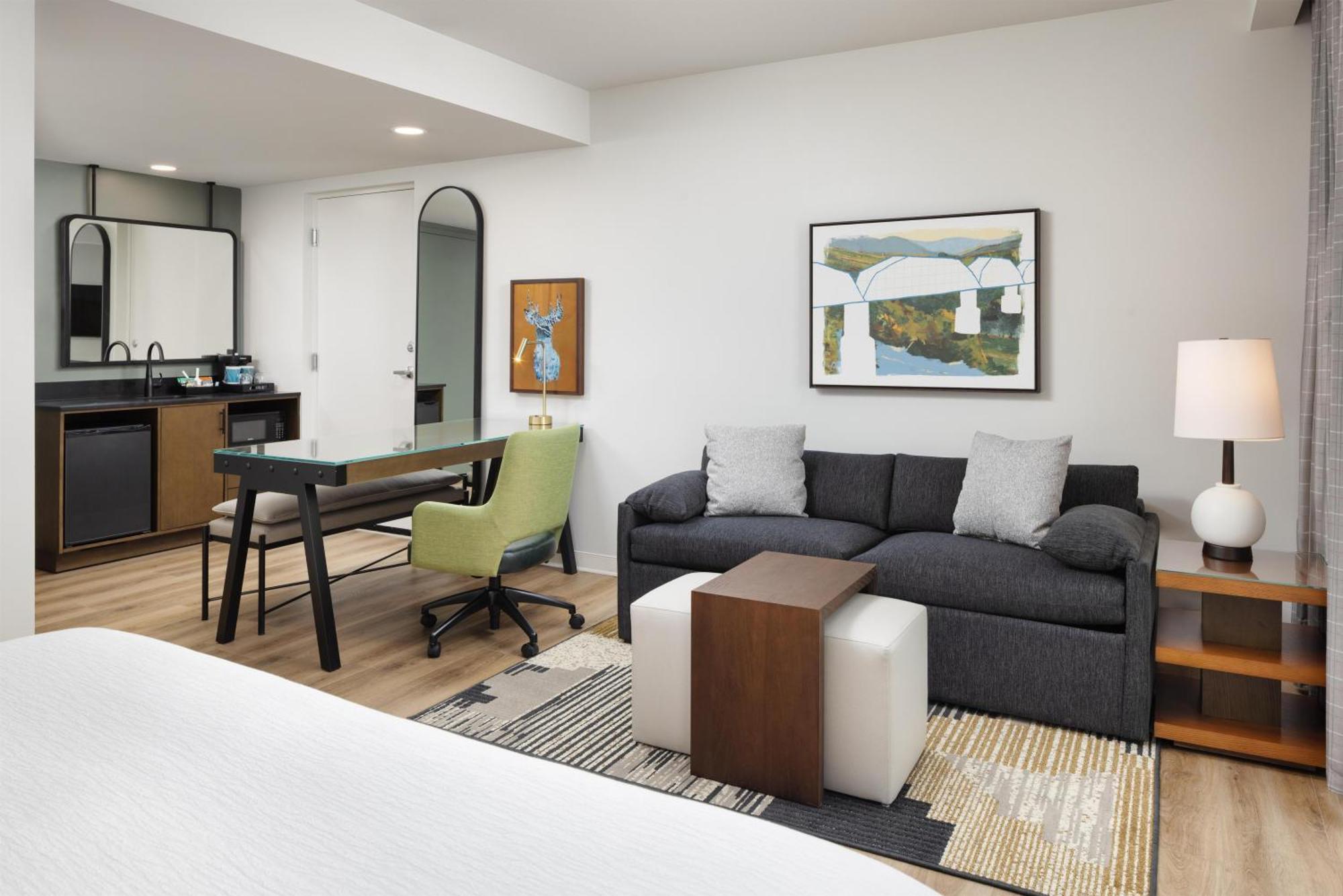 King Studio Suite