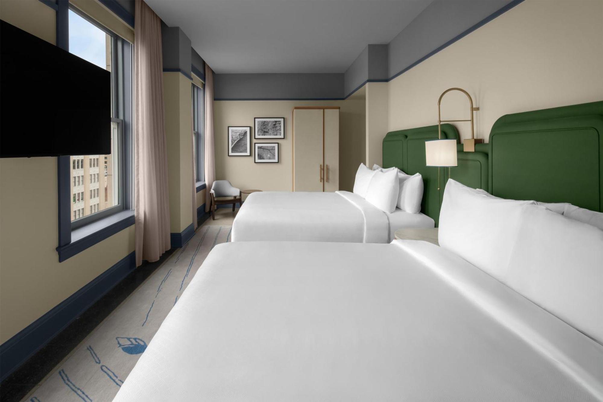 Queen Room Two Queen Beds Mountain View