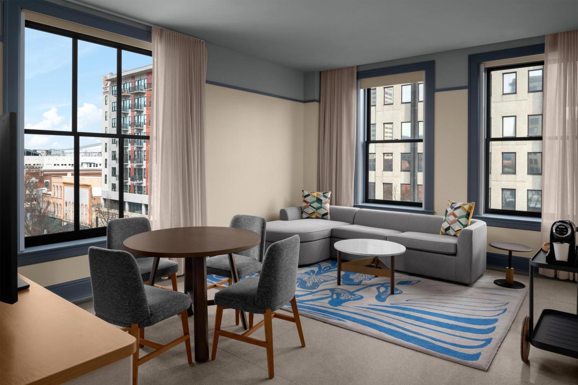 One-Bedroom King Suite