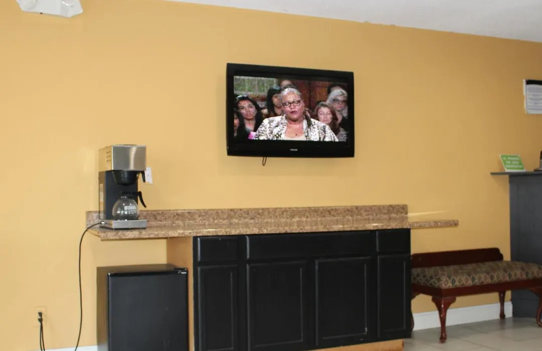 Airport Inn - Chattanooga-1