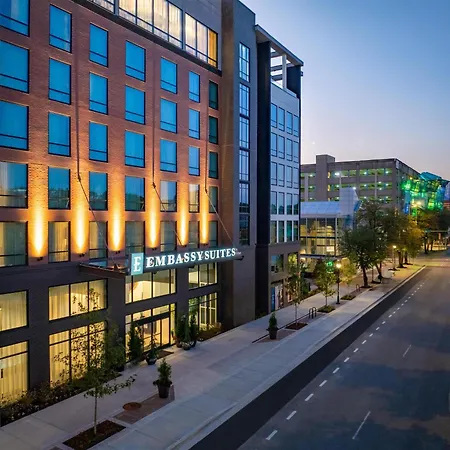 Embassy Suites By Hilton Chattanooga Downtown-3