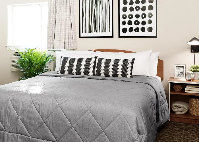 Intown Suites Extended Stay Chattanooga Tn - Airport