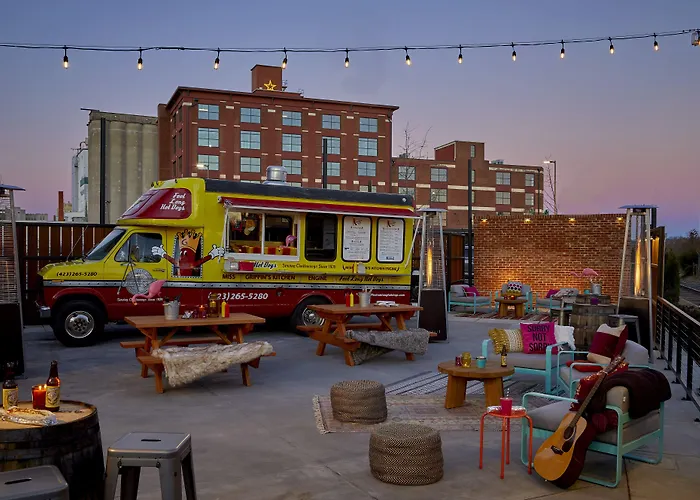 Chattanooga HotelsMoxy Downtown